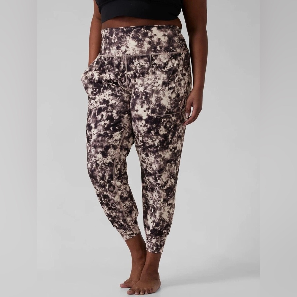 ATHLETA Salutation Printed Jogger Size 2X